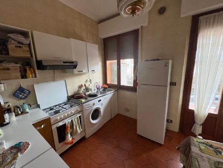 Vendita Appartamento SIENA – ZONA UNCINELLO. Vendesi, nell'immediata periferia nord di Siena, appartamento di circa 100...